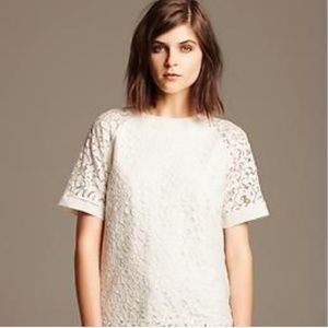 Banana Republic cream colored Lace Short Sleeve